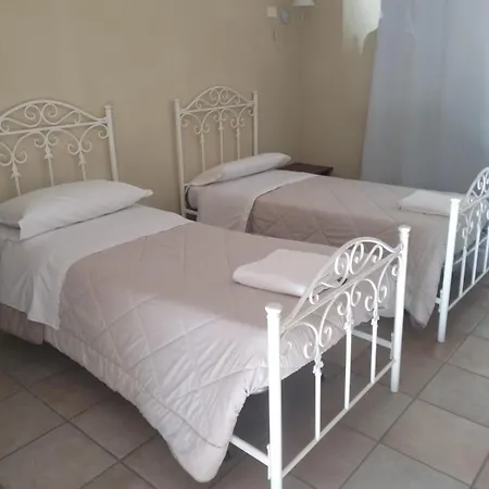 Posta Guevara Çiftlik konaklama Castelluccio dei Sauri